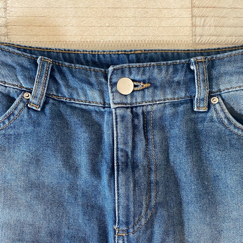 SOLD H&M Divided High Waisted Denim Skirt Size 6 - Picture 2 of 5